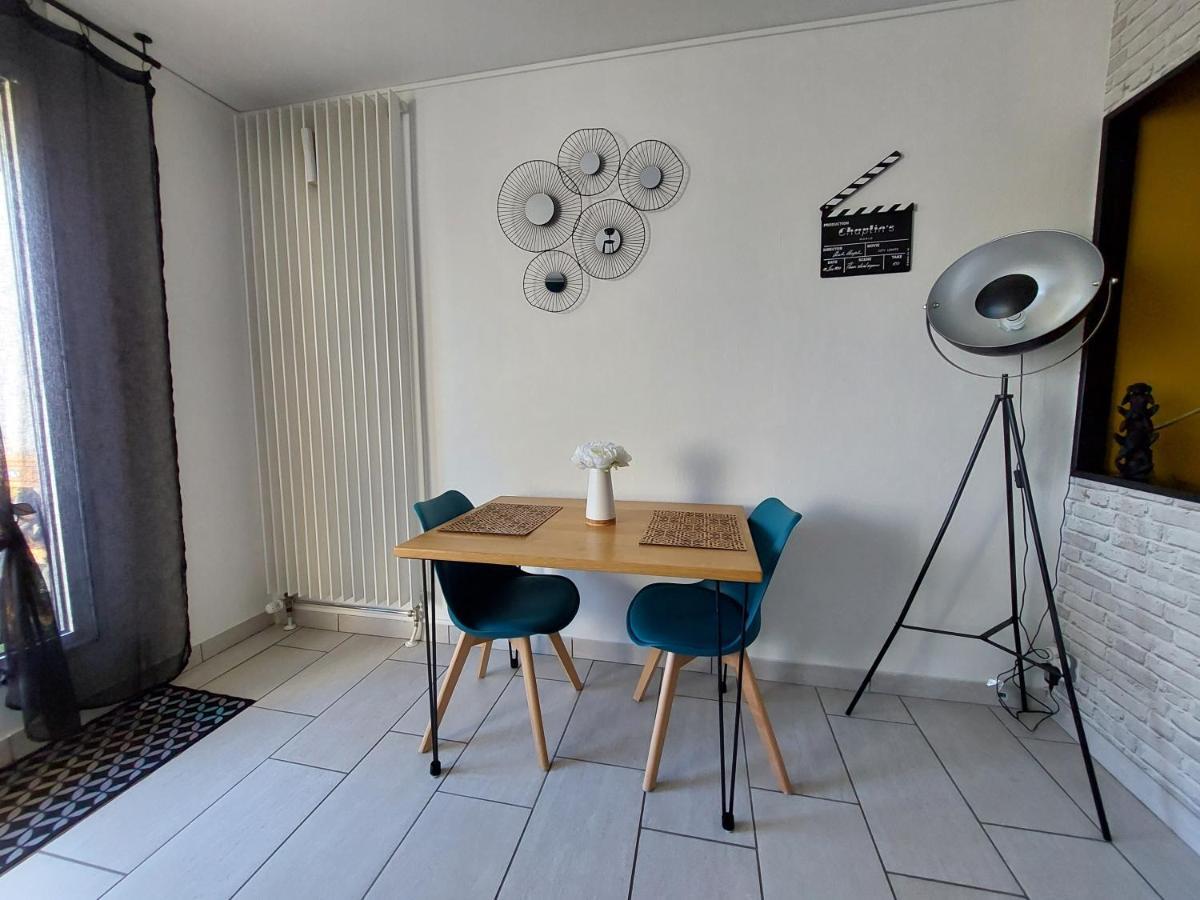 Studio Sur Les Rives D'Allier Moulins  Bagian luar foto